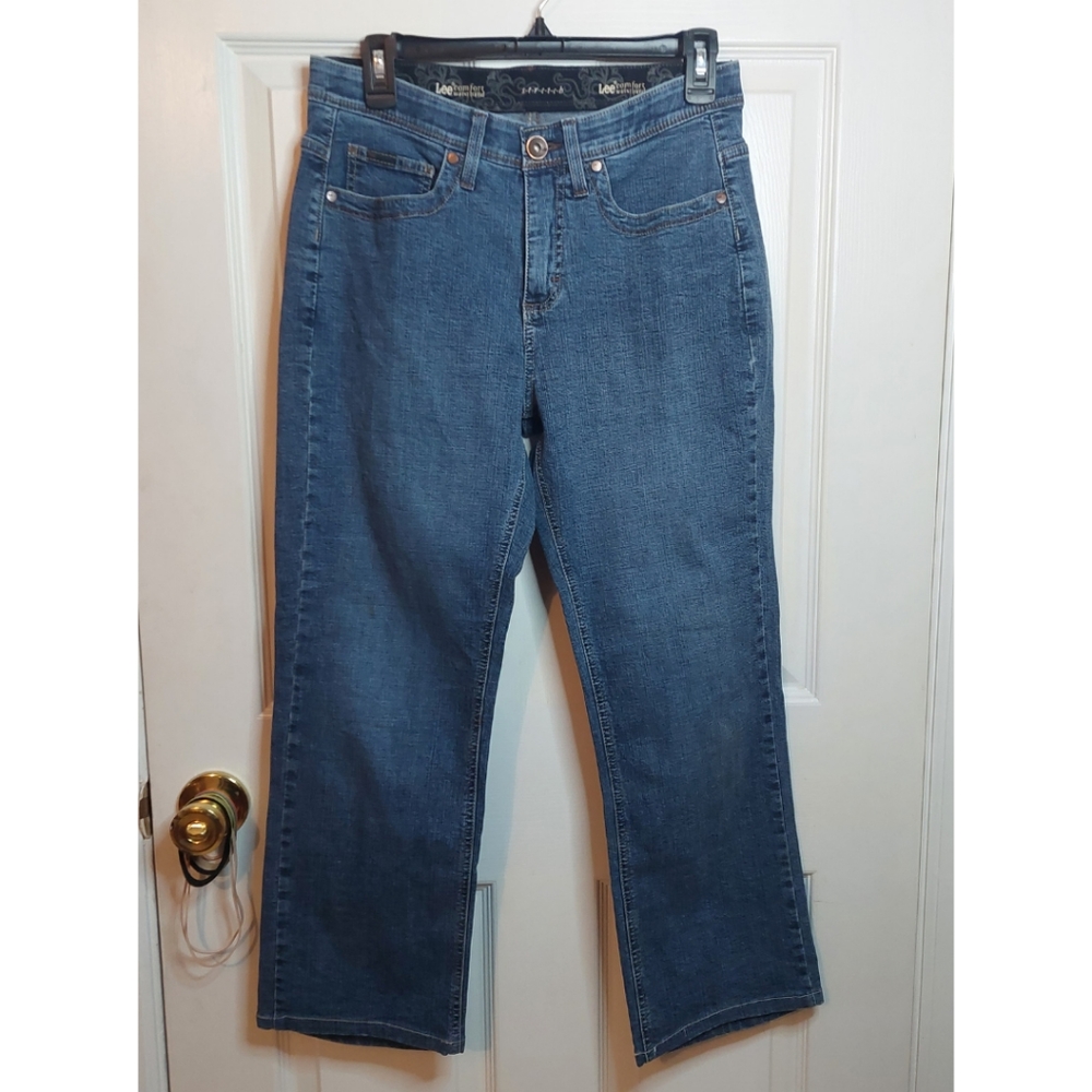 Lee Comfort Waistband Stretch Medium Wash Denim Straight Leg Jeans Size 8 Petite